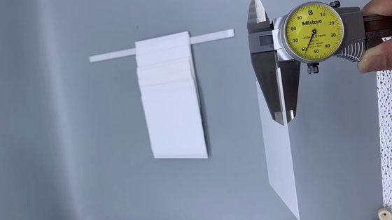 การตัดแม่นยําด้วยเซรามิกซิรโคเนีย Cutter Plunger ความแข็งแรง Dielectric 9.5 KV / mm