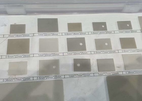 สับสราทเซรามิกอัลลูมิเนียมไนทไรด์เรียบสําหรับความถี่แบบดิจิเล็คทริก 8-9