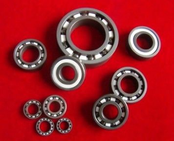 3.2 G/cm3 ความหนาแน่น ลูกเซรามิก SI3N4 สีดํา / สีเทา มีความแข็งแรงในการแตก 6.1 MPa