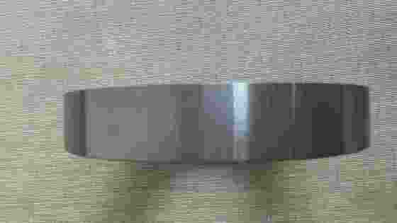 พื้นผิวสูงเคลือบ Ra0.1 Si3N4 เซรามิคที่มีความแม่นยําขนาดสูง ไม่ติดกับโลหะและไม่มีปฏิกิริยาเคมี