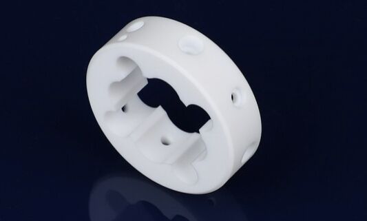 สามารถแปรรูปได้ด้วยเครื่องมือมาตรฐาน หรือหลอดเซรามิก Macor ที่ให้ความมั่นคงทางความร้อนและการกันไฟฟ้า