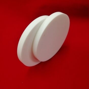 กระจกเซรามิก Macor กระจกเซรามิกที่สามารถแปรรูปได้ โมดูลูสยืดหยุ่น 65GPA เหมาะสําหรับการปิดอุตสาหกรรมและความทนทานทางกล