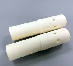 ความต้านทานต่อความละเอียด 1012 โอม เซนติเมตร อลูมิเนียมโอไซด์ เซรามิค ที่ให้ความสามารถความถี่วิทยุและความละเอียดไฟฟ้า